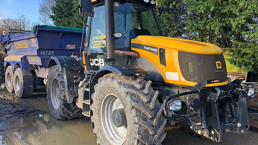 JCB Fastrac 2170 © James Andrews